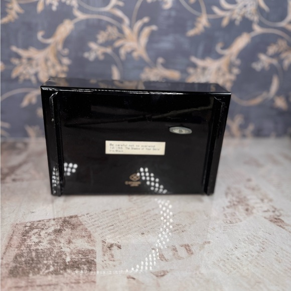 Vintage Black Lacquer Music Box Floral Inlay Jewelry Box Mirror Lid - Picture 9 of 9